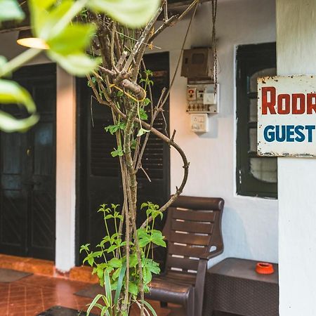 Rodrigues Guest House Calangute Exteriör bild